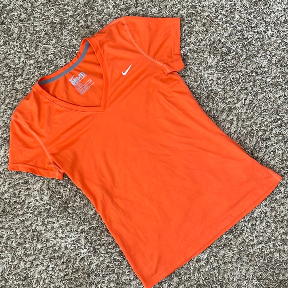 Nike Drifit womens running shirt orange regular fit v neck small